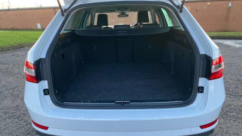 Skoda Superb 1.4 TSI iV SE Technology DSG 5dr Estate